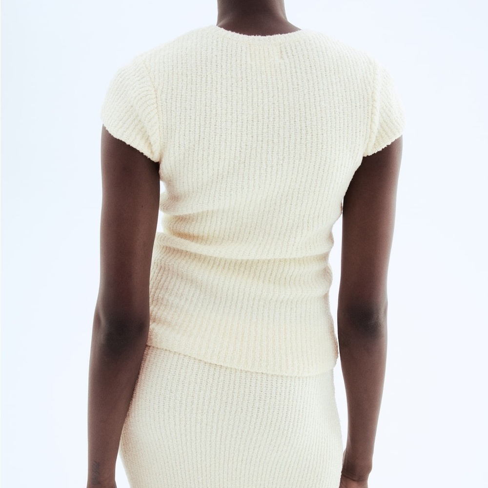 H&M Women’s Fine Knit Cream Textured Short Sleeve Top XL - Picture 2 of 7